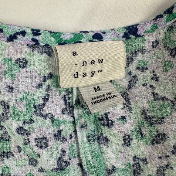 A New Day Top Womens Medium Green Purple Floral Statement Sleeve V Neck Pullover - Picture 3 of 7